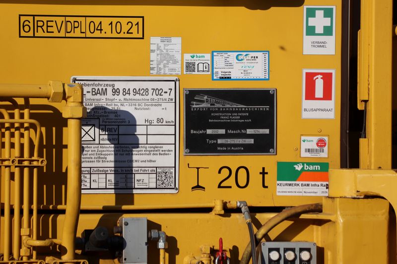 BAM Stopmachine met het fabrieksnummer 1214 en het UIC-nummer 99 84 942 8 702-7.